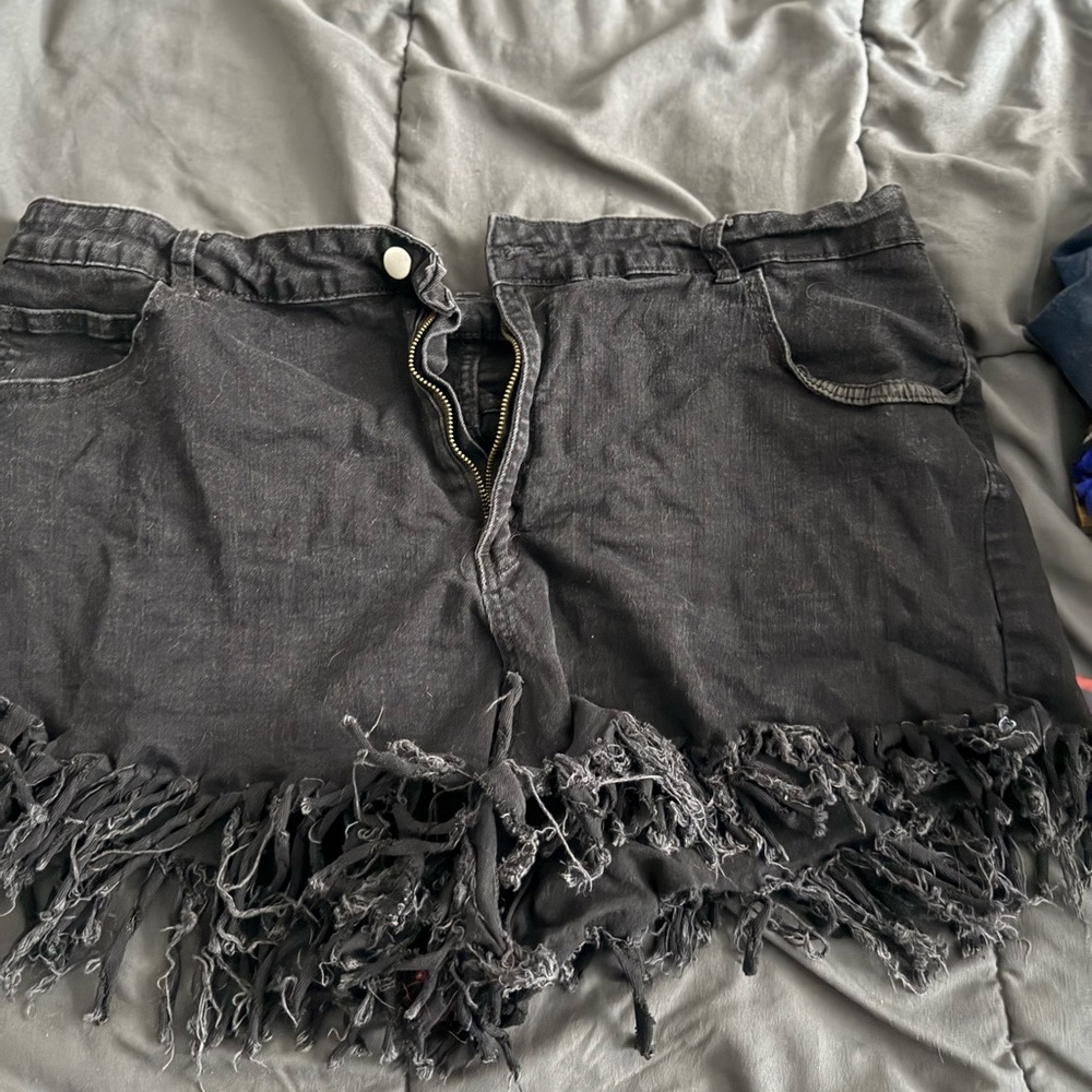 SHEIN Curve Black Denim Shorts